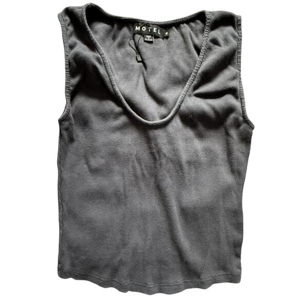 Motel Black Ribbed Scoop Neck Tank Top Medium - Picture 1 of 4